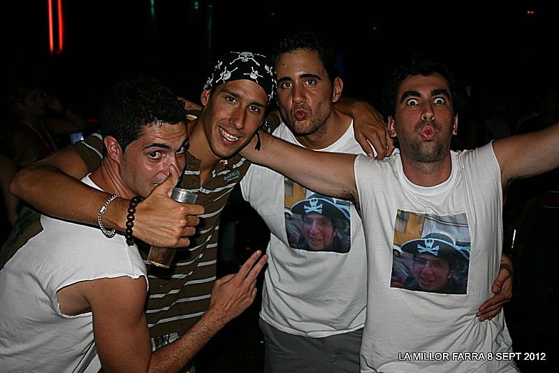 FOTO DESPEDIDA CASADO